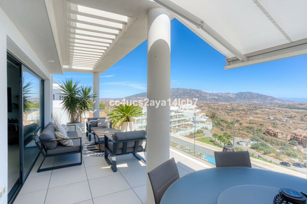 Middle Floor Apartment Calanova Golf Málaga - image 3