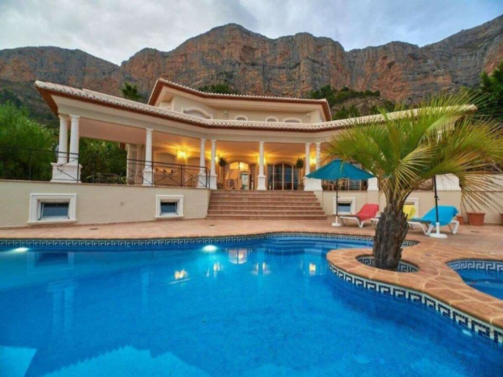 Detached Villa Javea Alicante - image 3