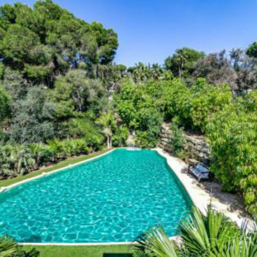 Detached Villa Marbella Málaga - image 3