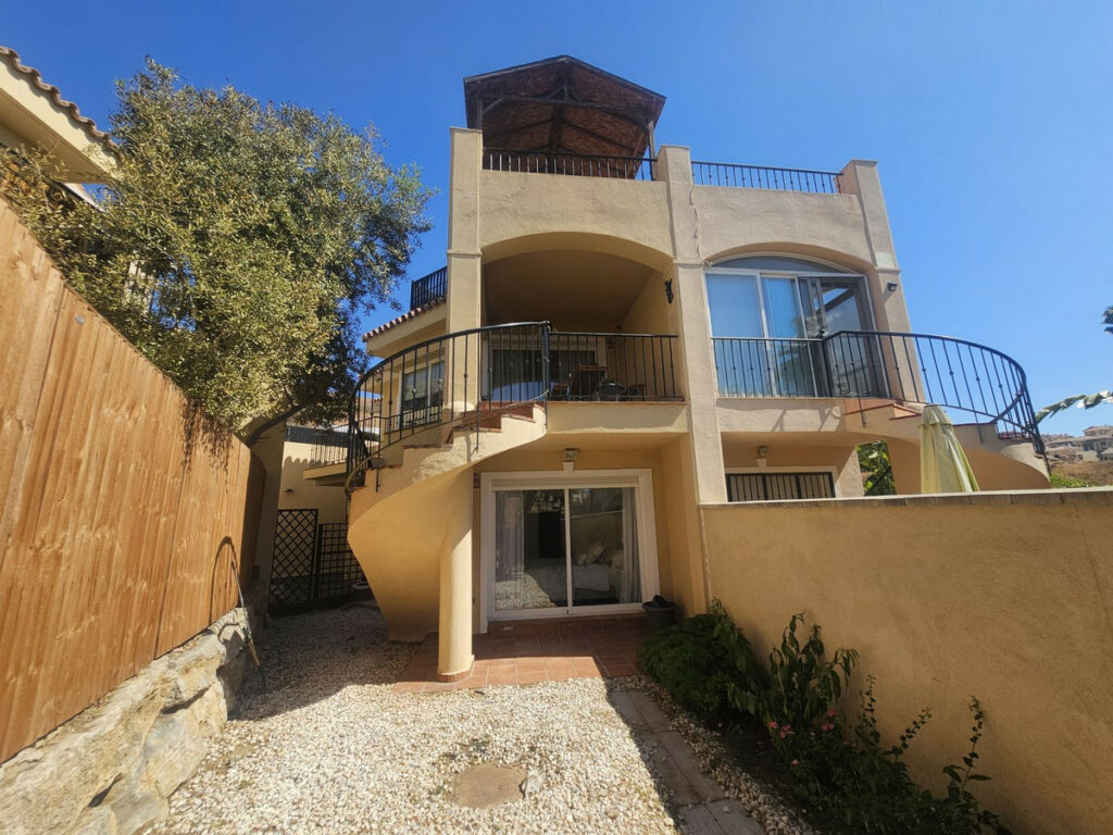 Semi-Detached House Riviera del Sol Málaga - image 3