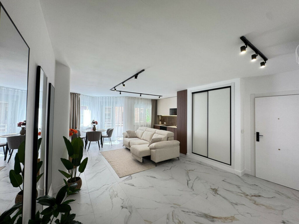 Middle Floor Apartment Torrevieja Alicante - image 3