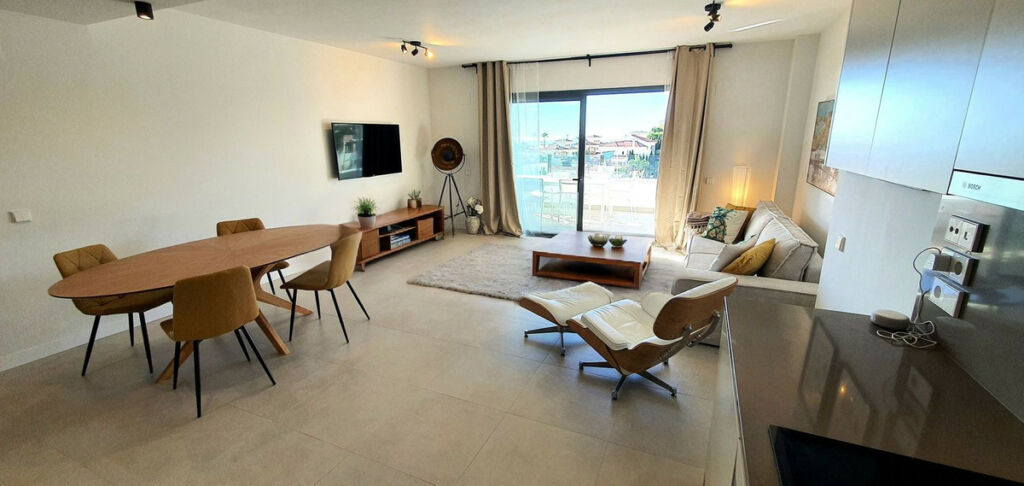 Middle Floor Apartment Calanova Golf Málaga - image 3