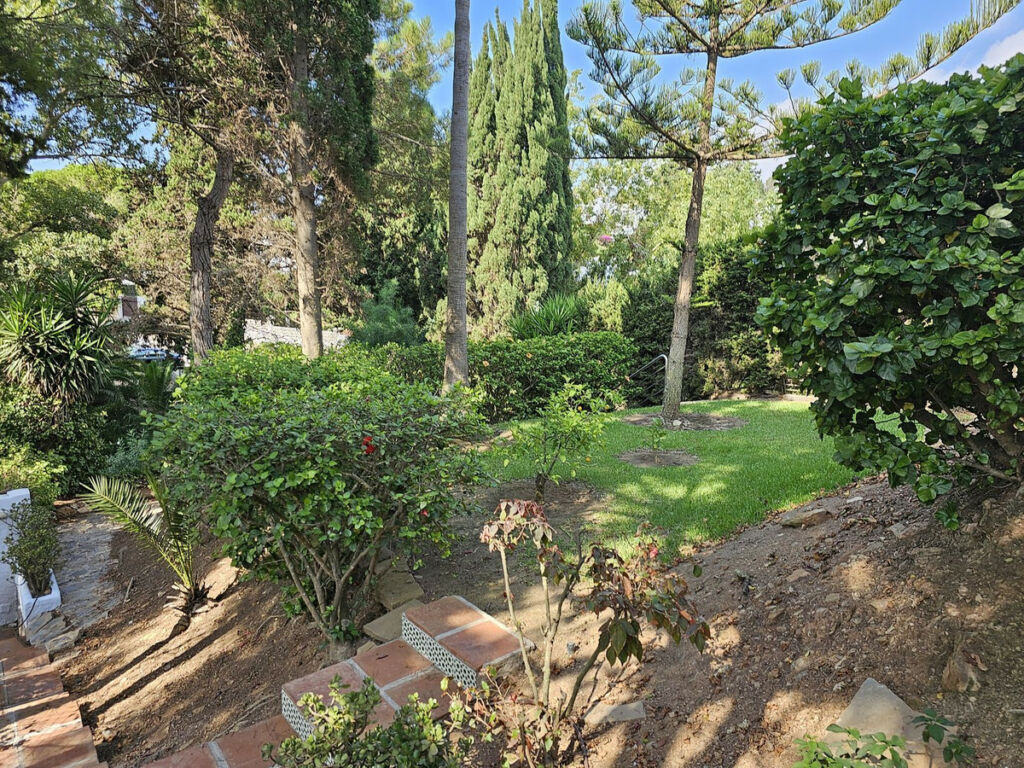 Townhouse El Chaparral Málaga - image 3