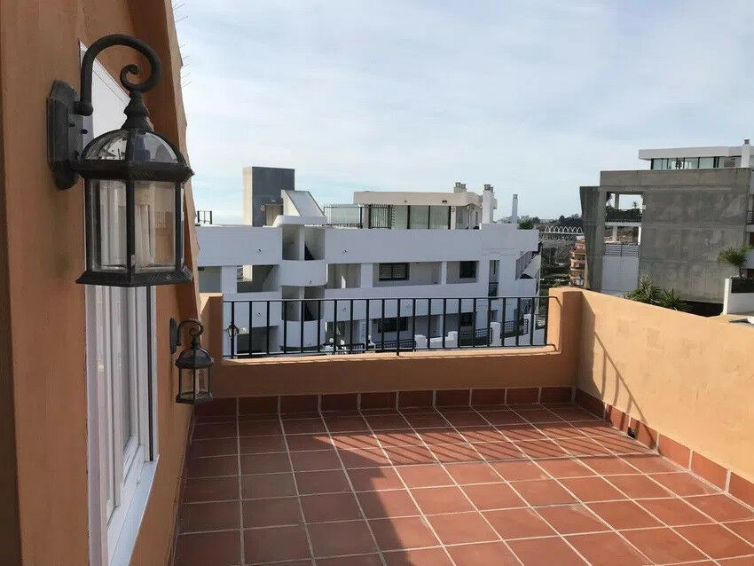 Townhouse Riviera del Sol Málaga - image 3