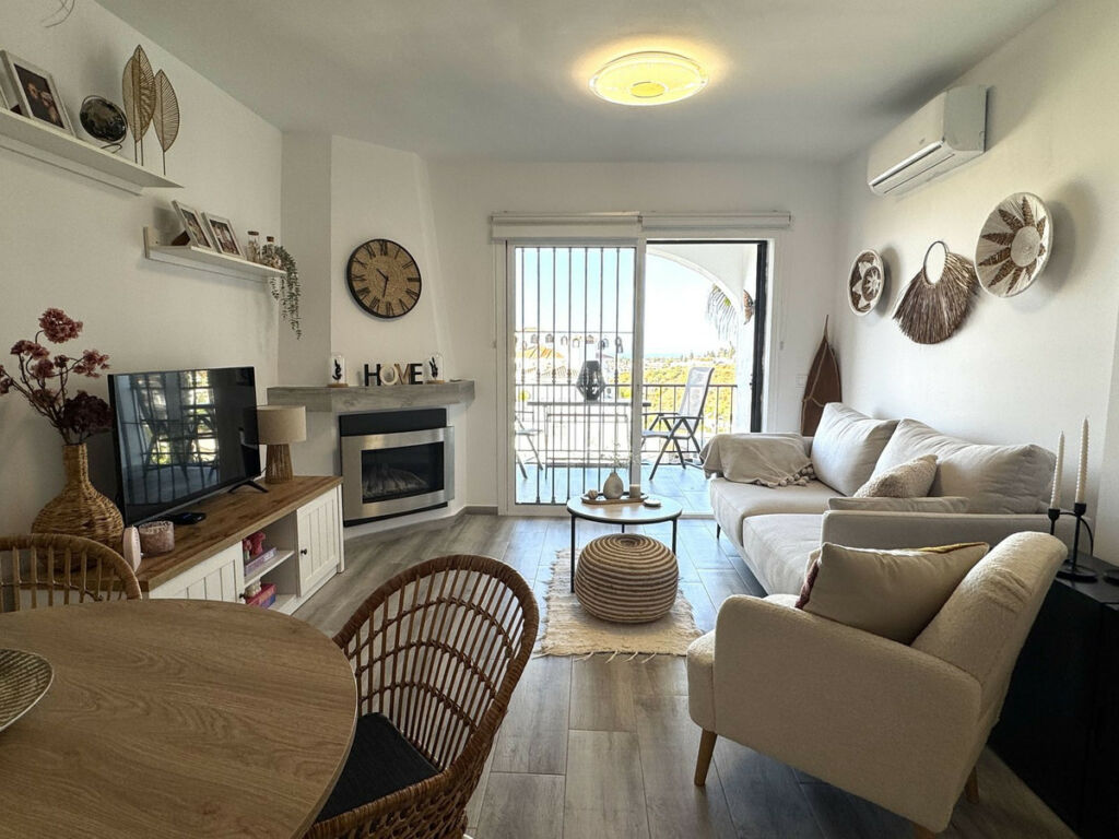 Middle Floor Apartment Riviera del Sol Málaga - image 3