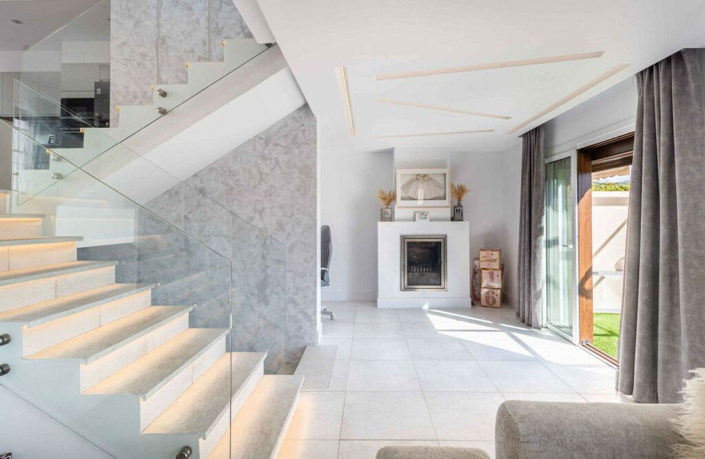 Townhouse Benahavís Málaga - image 3