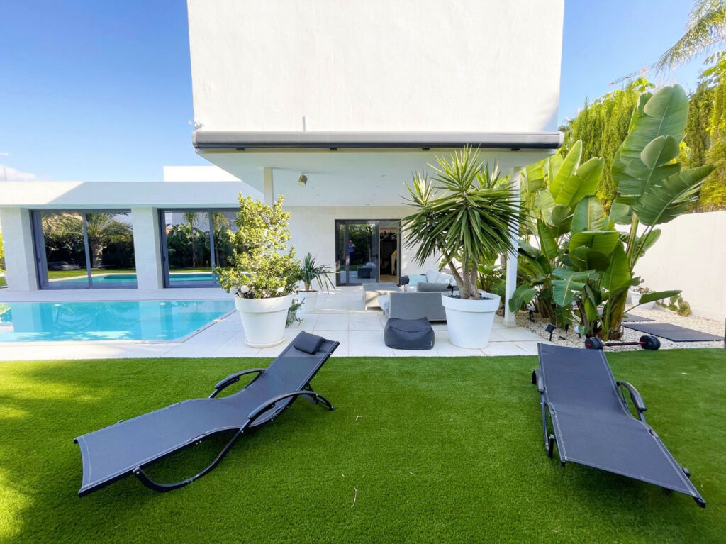 Detached Villa Calpe Alicante - image 3