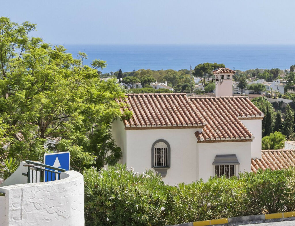 Semi-Detached House Calahonda Málaga - image 3