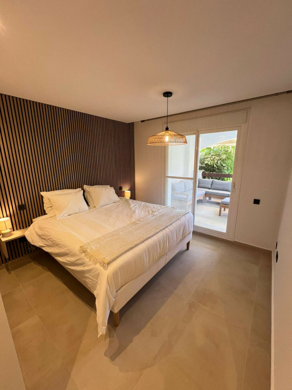 Middle Floor Apartment Nueva Andalucía Málaga - image 3