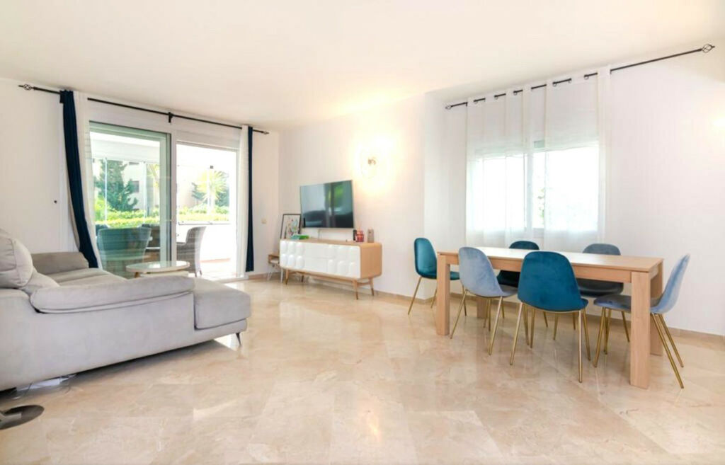 Ground Floor Apartment Costalita Málaga - image 3