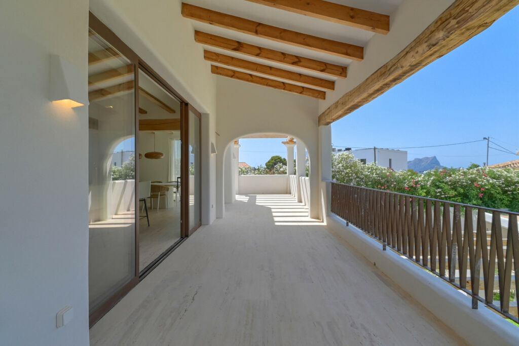 Detached Villa Benissa Alicante - image 3