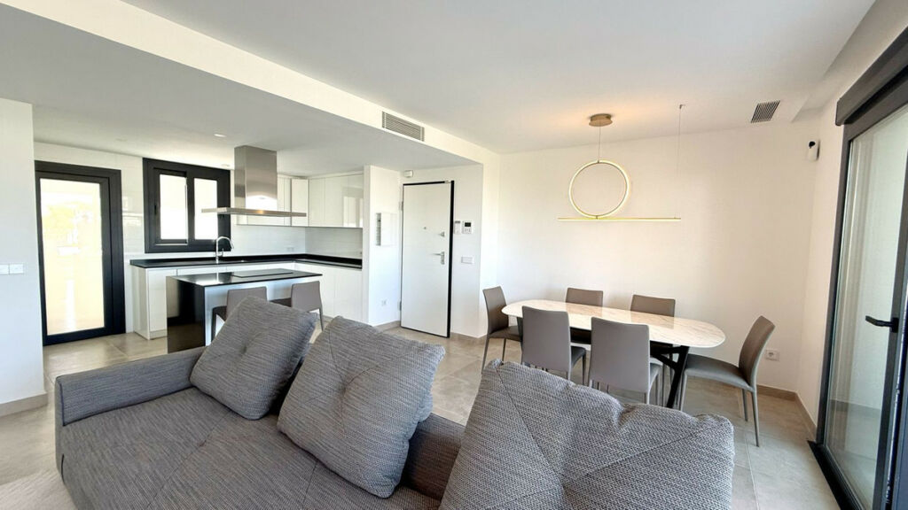 Ground Floor Apartment Atalaya Málaga - image 3