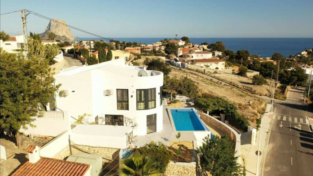 Detached Villa Calpe Alicante - image 3