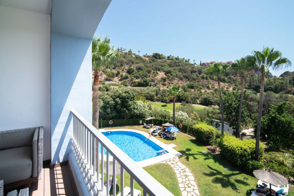 Penthouse Los Arqueros Málaga - image 10