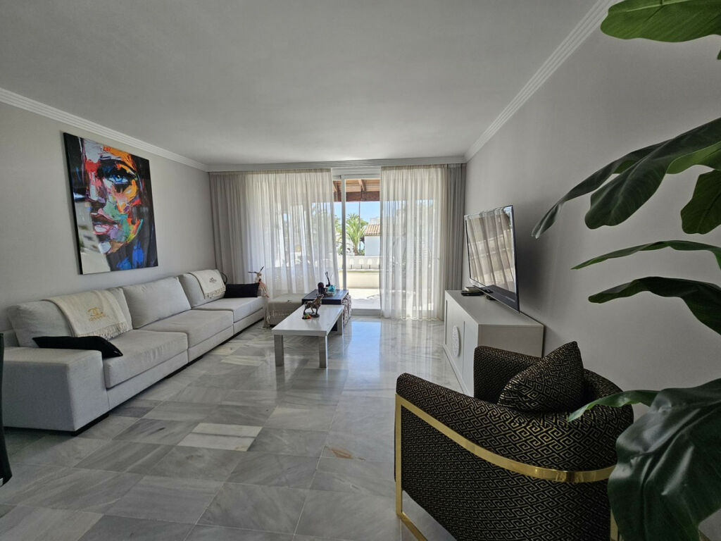 Penthouse Estepona Málaga - image 3