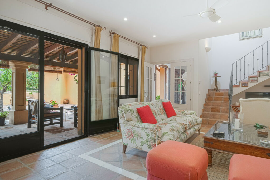 Detached Villa Sotogrande Cádiz - image 3