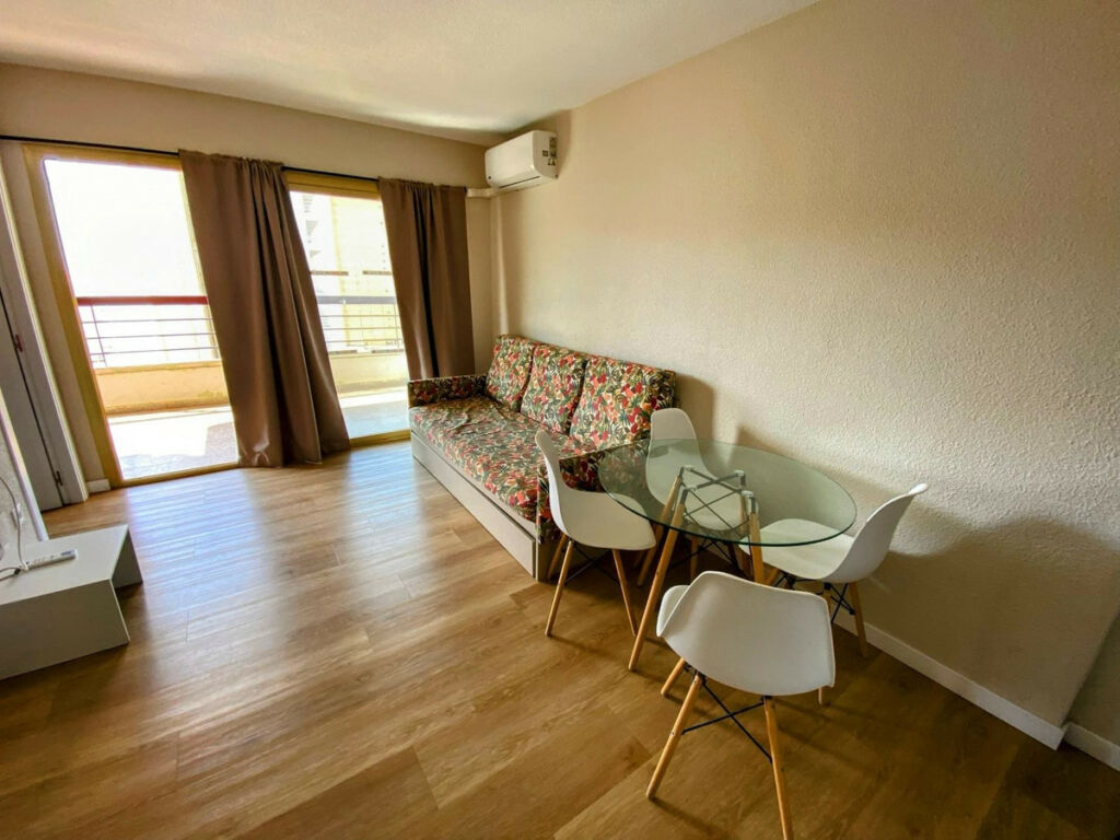 Middle Floor Apartment Benidorm Alicante - image 3