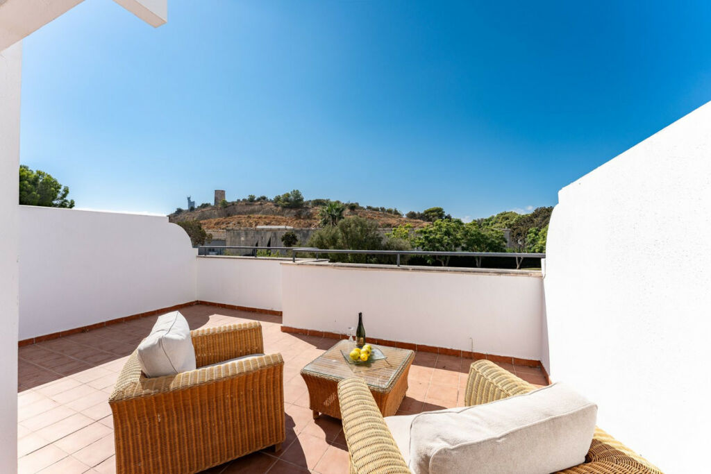 Townhouse Torreblanca Málaga - image 3