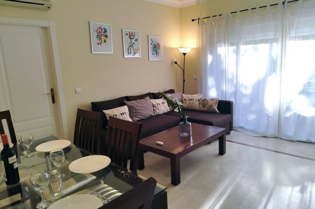 Ground Floor Apartment Estepona Málaga - image 3