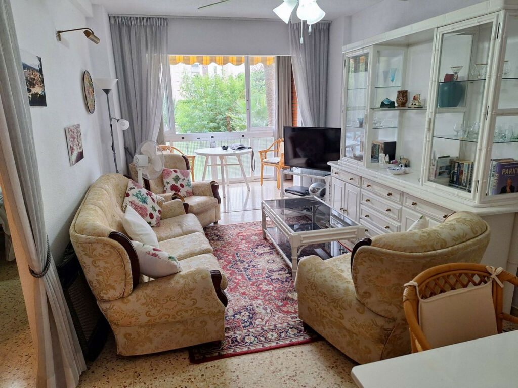 Middle Floor Apartment Finestrat Alicante - image 3