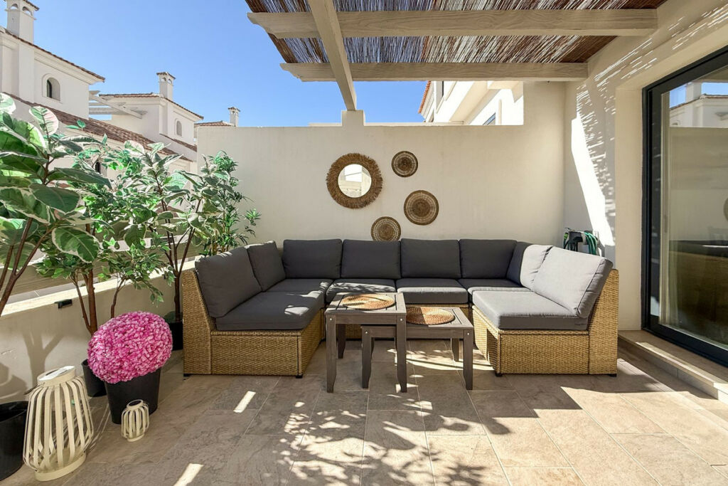 Townhouse El Paraiso Málaga - image 10