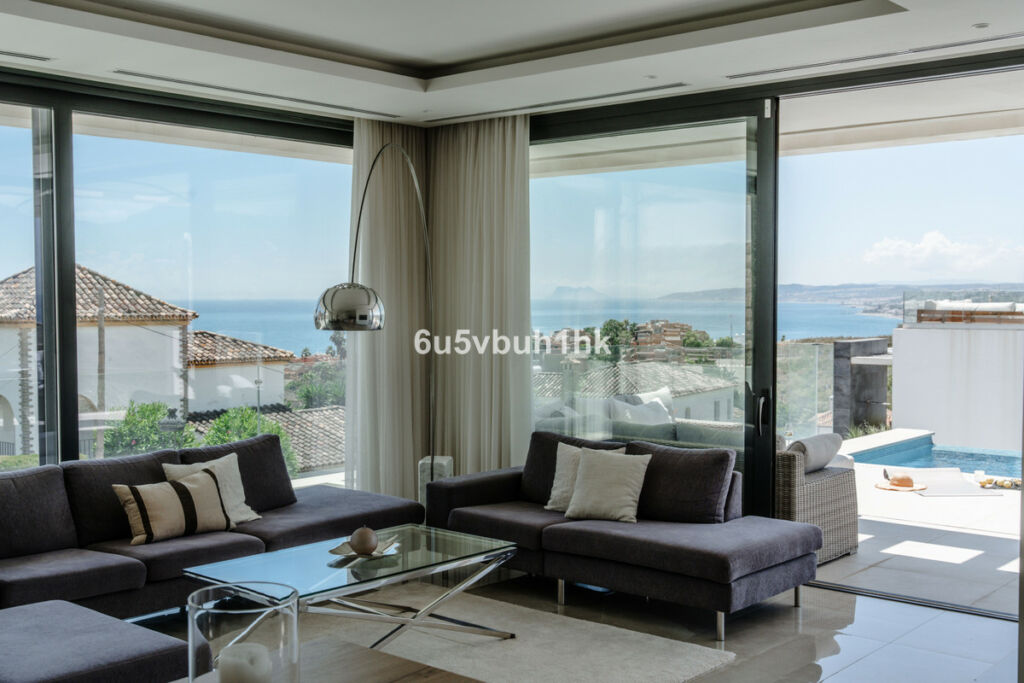 Townhouse Estepona Málaga - image 3