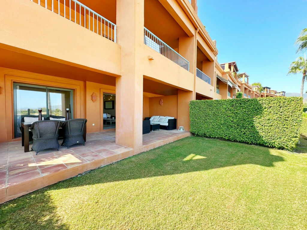 Ground Floor Apartment Atalaya Málaga - image 3
