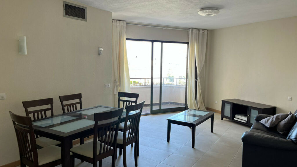 Middle Floor Apartment Estepona Málaga - image 3