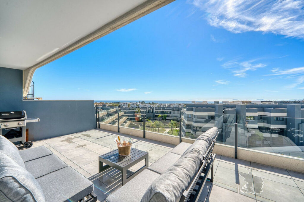 Penthouse Duplex Selwo Málaga - image 3