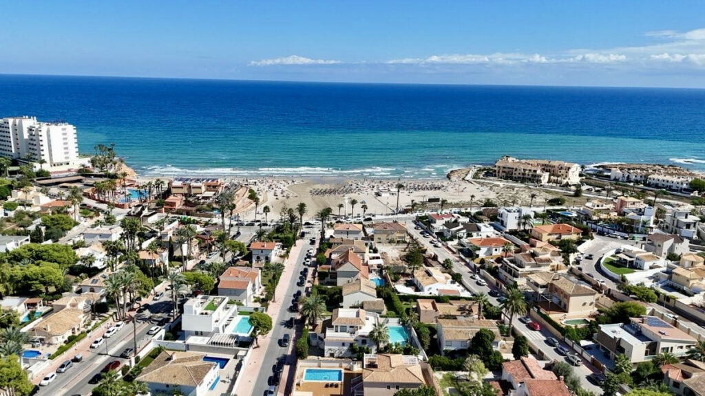 Middle Floor Apartment Cabo Roig Alicante - image 3