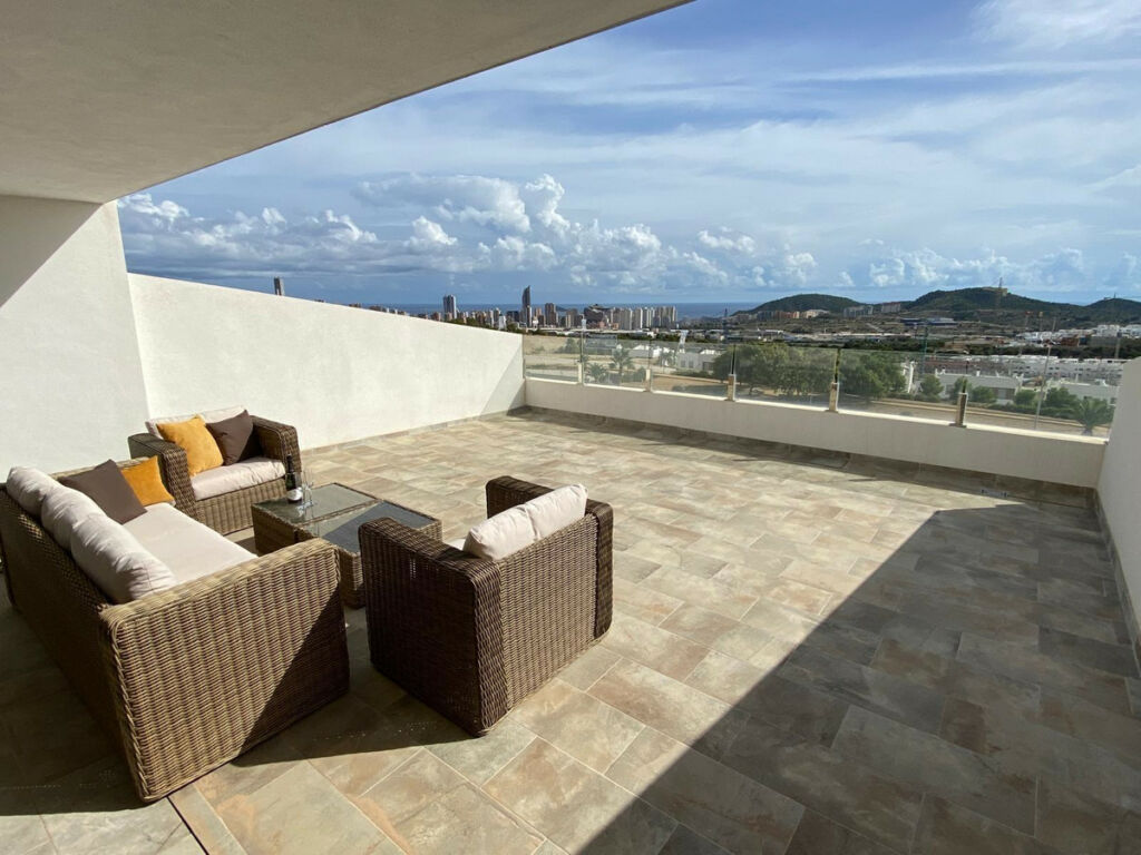 Middle Floor Apartment Finestrat Alicante - image 3