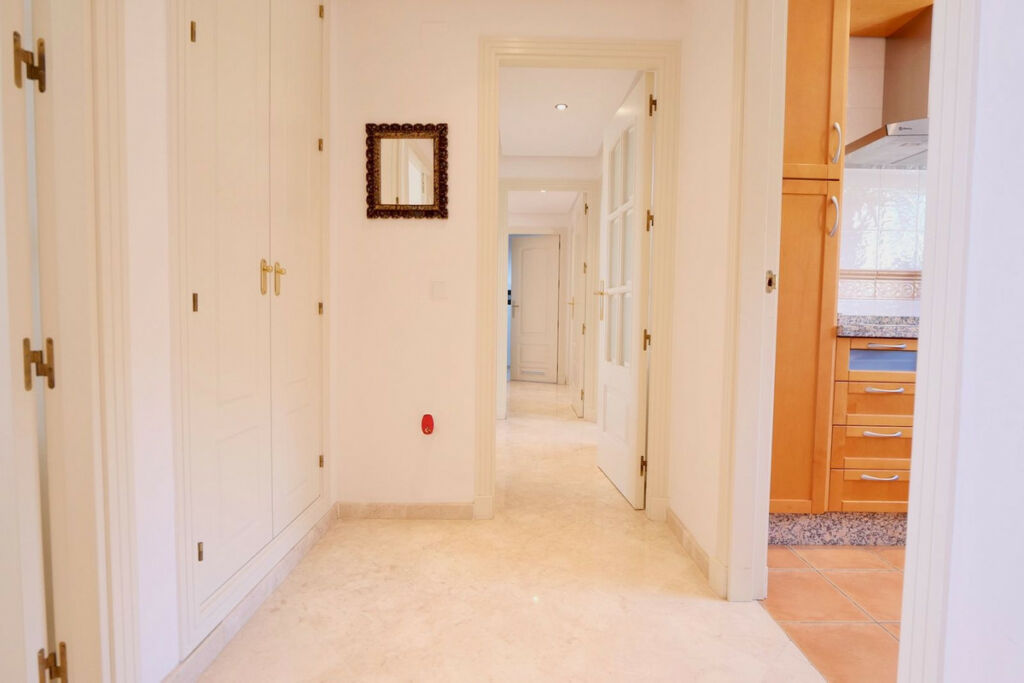 Penthouse La Mairena Málaga - image 3