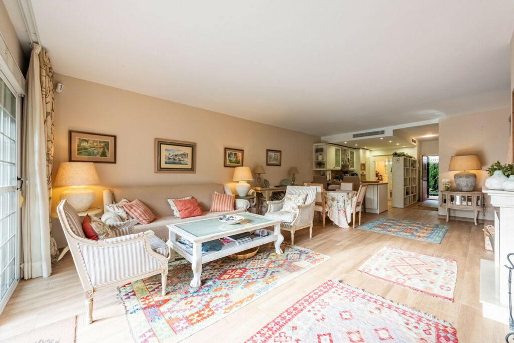 Semi-Detached House Nagüeles Málaga - image 3