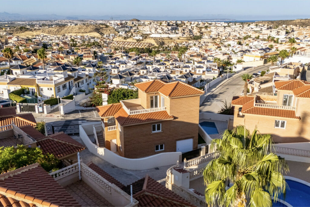 Detached Villa Rojales Alicante - image 3