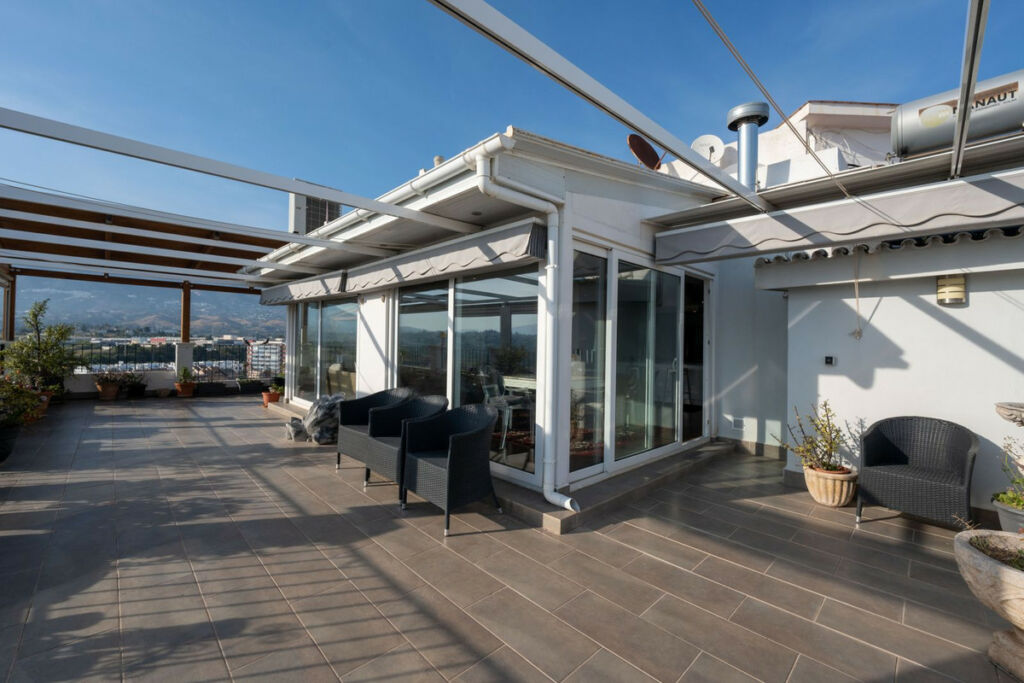 Penthouse Fuengirola Málaga - image 3