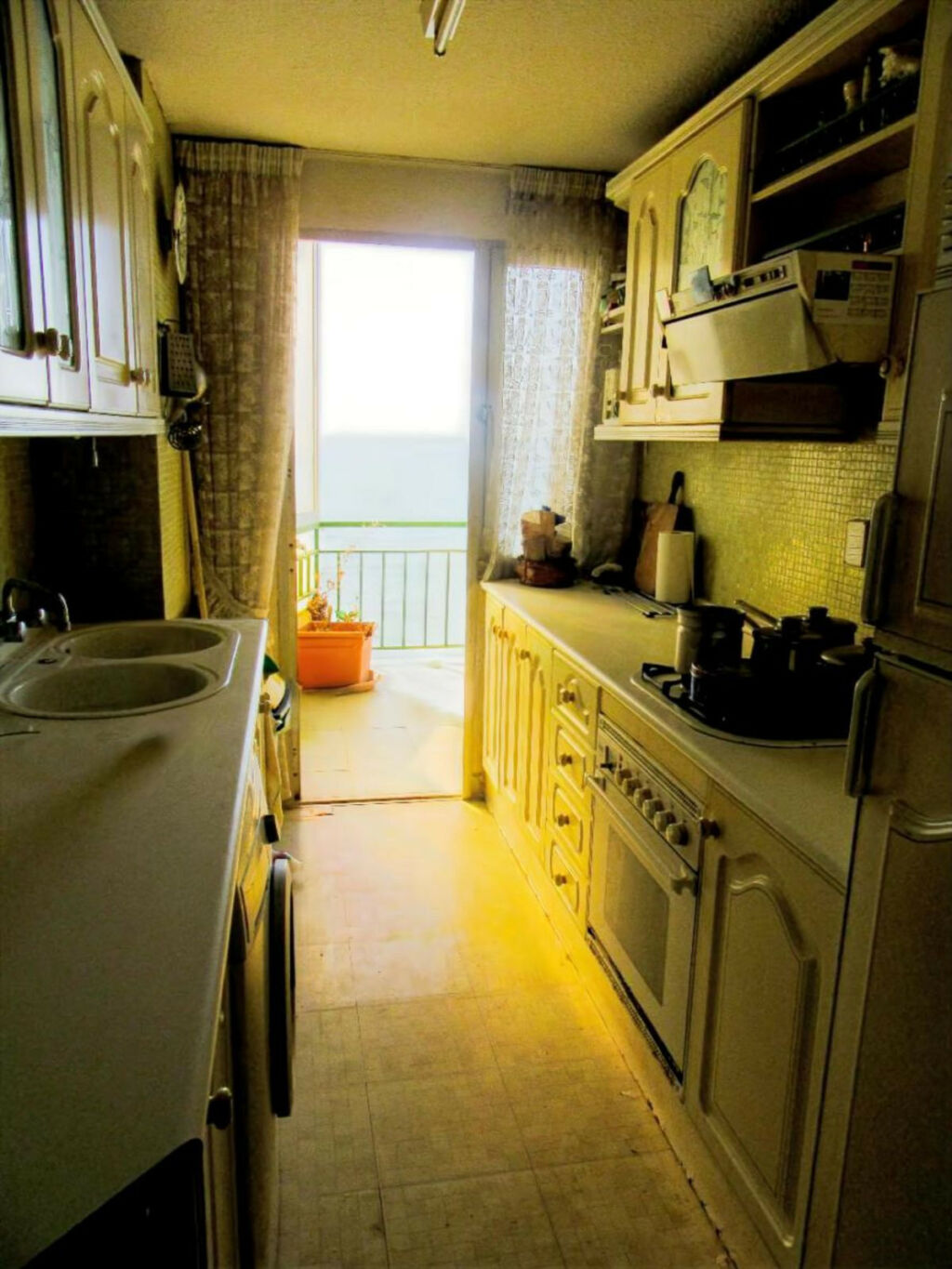 Middle Floor Apartment Carvajal Málaga - image 3