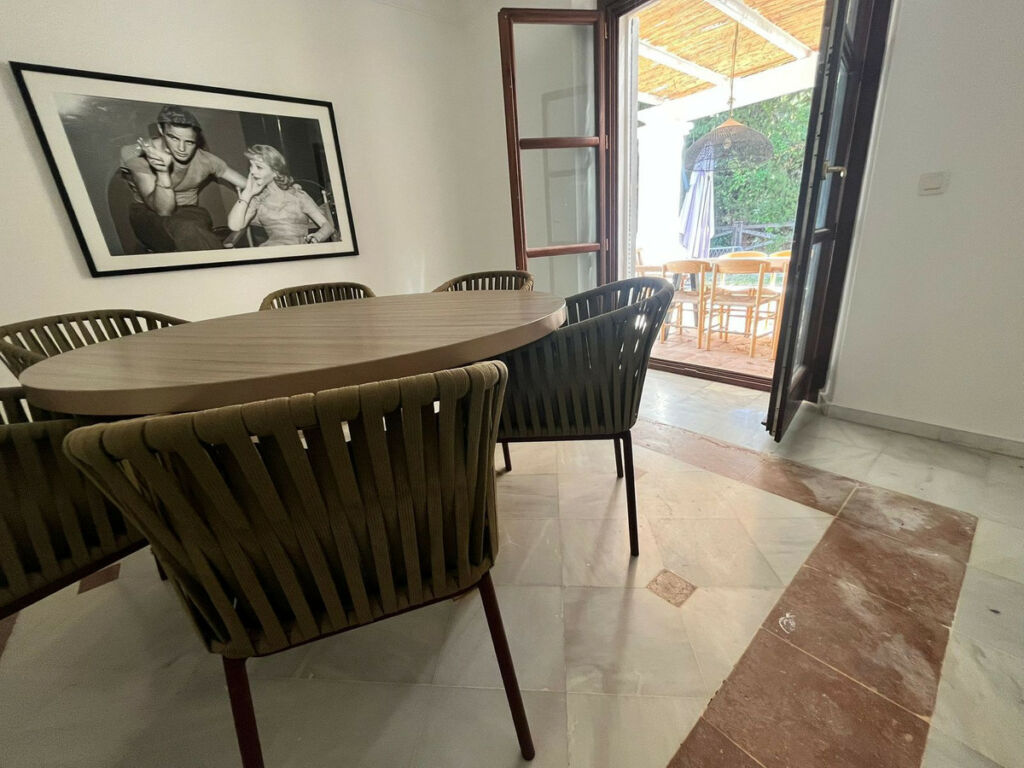 Detached Villa Guadalmina Alta Málaga - image 3