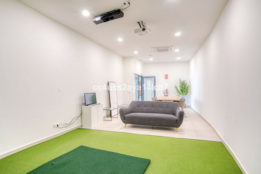 Middle Floor Apartment Calanova Golf Málaga - image 30