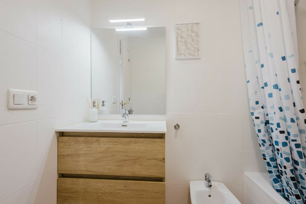 Middle Floor Apartment Torrevieja Alicante - image 30