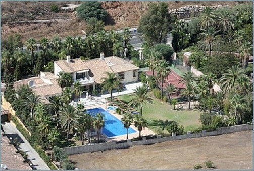 Detached Villa Estepona Málaga - image 29