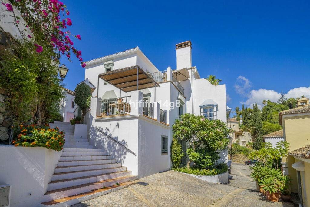 Townhouse La Heredia Málaga - image 30