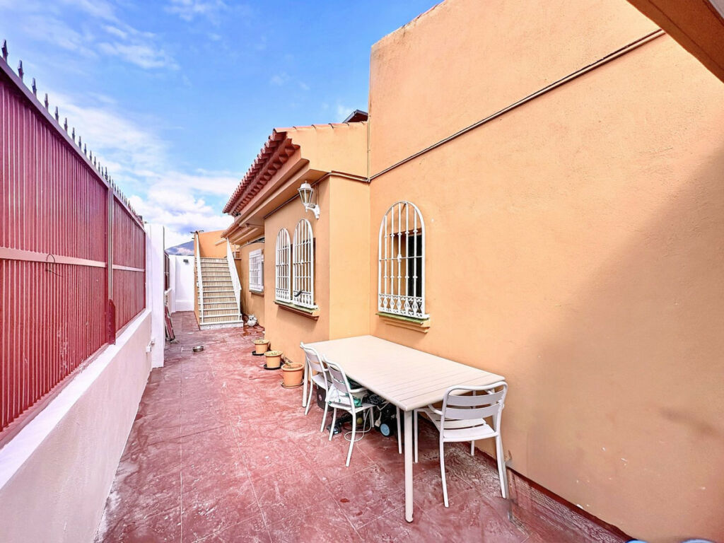 Detached Villa Estepona Málaga - image 30
