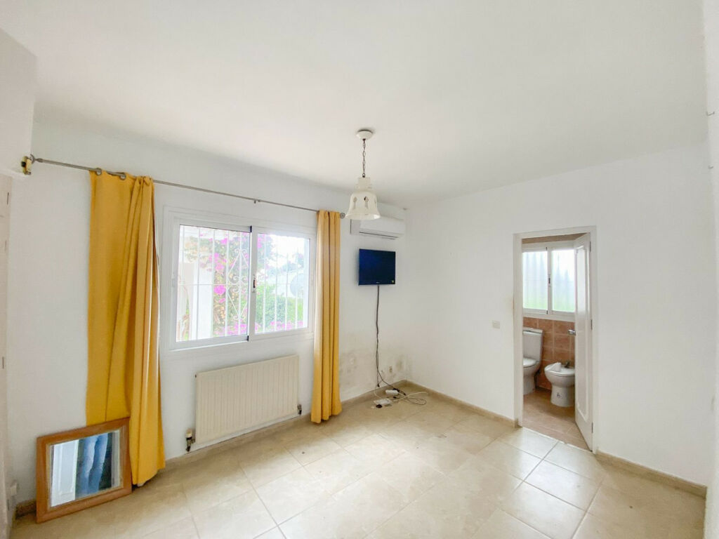 Detached Villa Calahonda Málaga - image 30