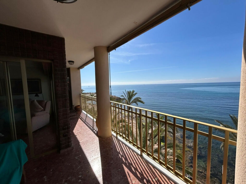 Middle Floor Apartment Torrevieja Alicante - image 30