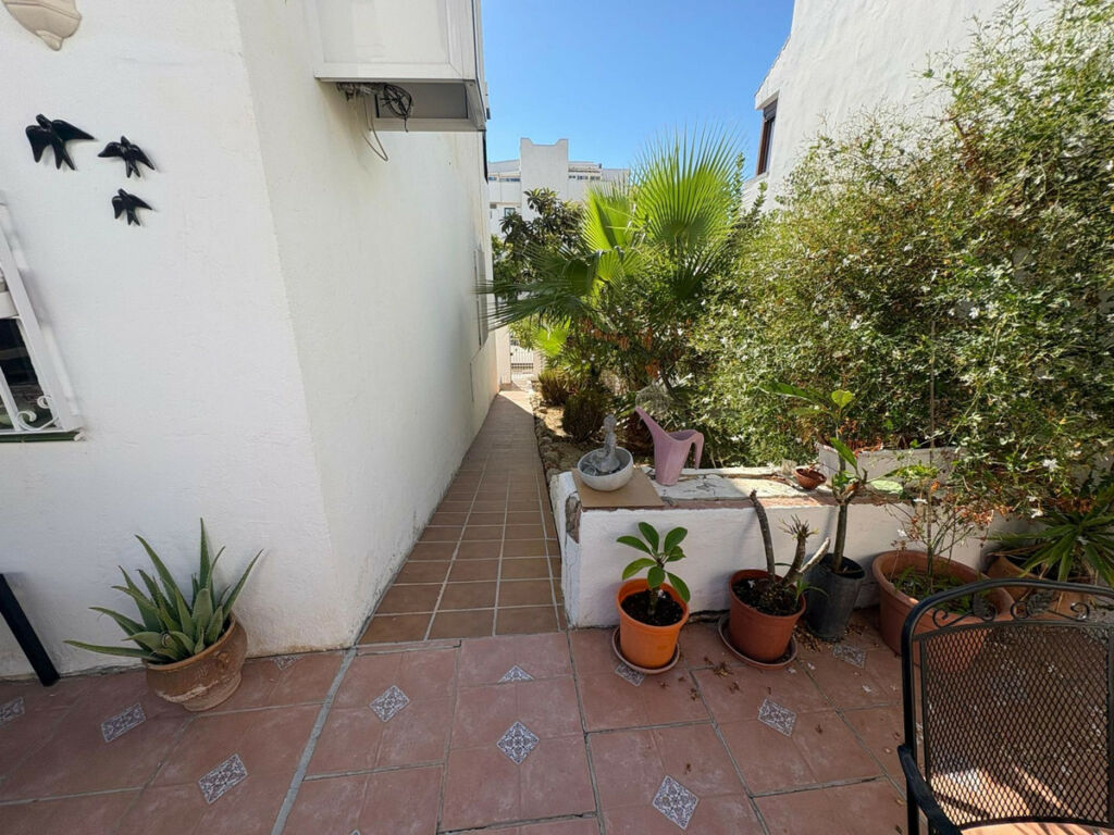 Semi-Detached House La Colina Málaga - image 30