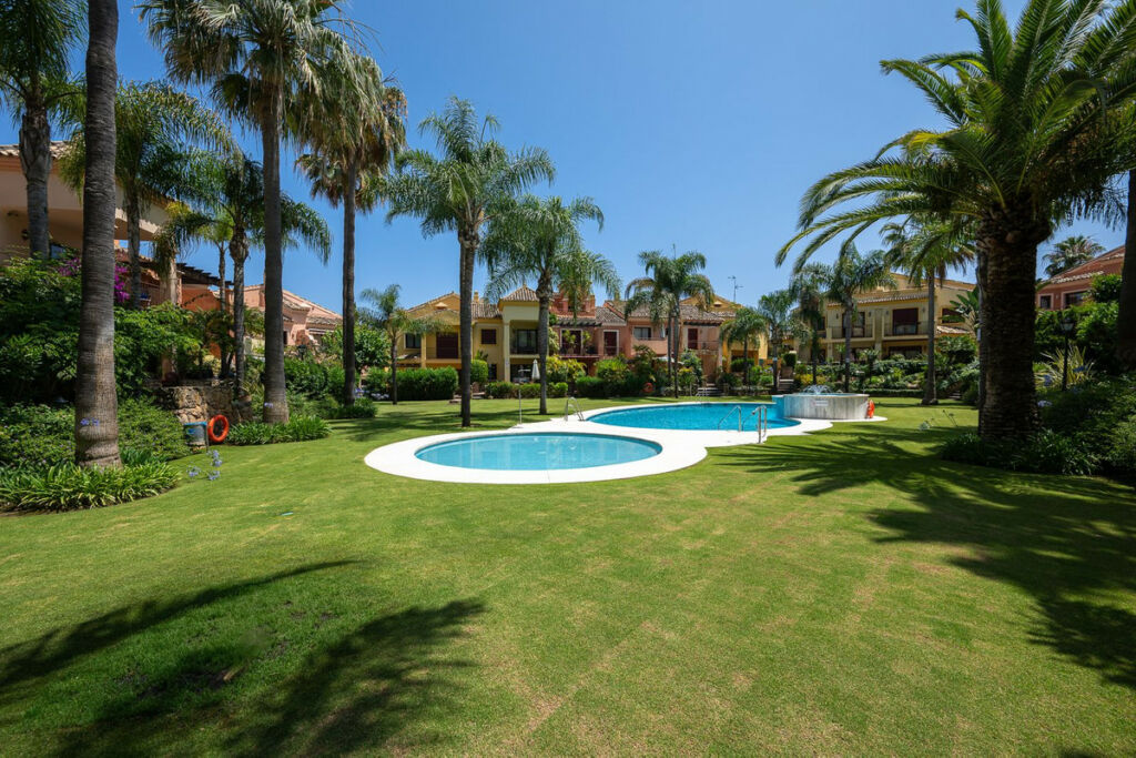 Townhouse Marbella Málaga - image 30