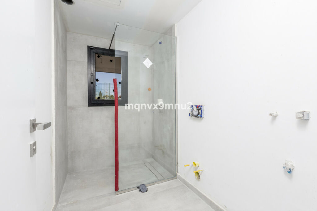 Detached Villa El Chaparral Málaga - image 30