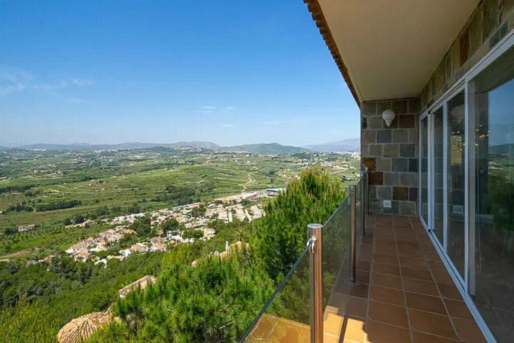 Detached Villa Moraira Alicante - image 30
