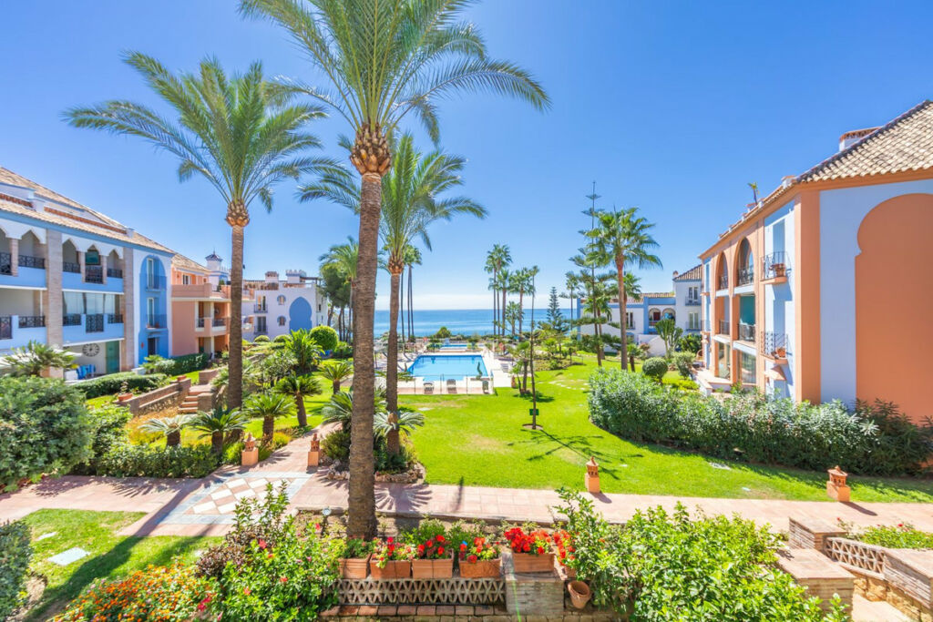 Middle Floor Apartment Casares Playa Málaga - image 30