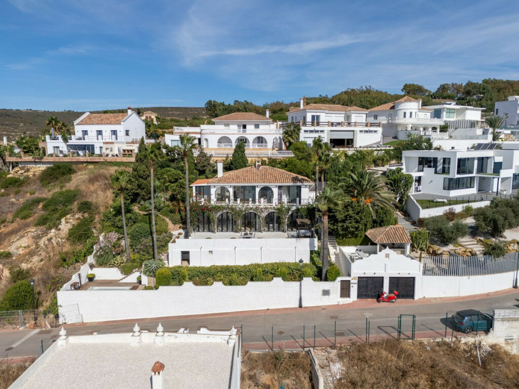 Detached Villa Manilva Málaga - image 30